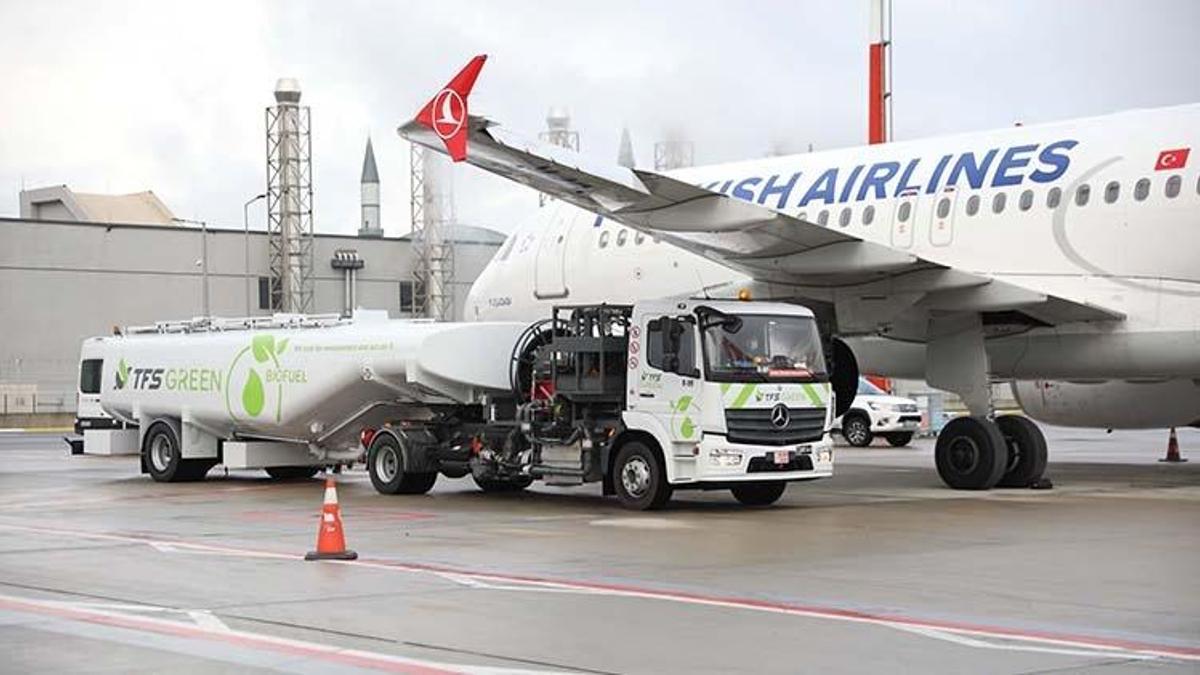 THY, çevreci yakıtla ilk uçuşunu Paris'e yaptı