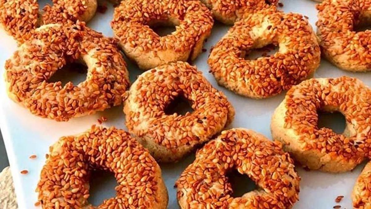 Kandil simidi nasıl yapılır? Pastane usulü, ağızda dağılan mahlepli ve mahlepsiz kandil simidi tarifi, yapımı ve malzemeleri!