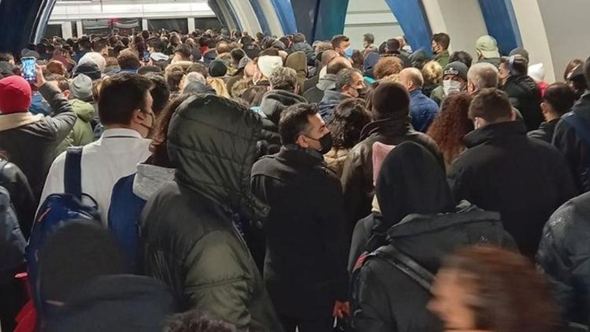 Mecidiyeköy Mahmutbey metro hattında arıza!