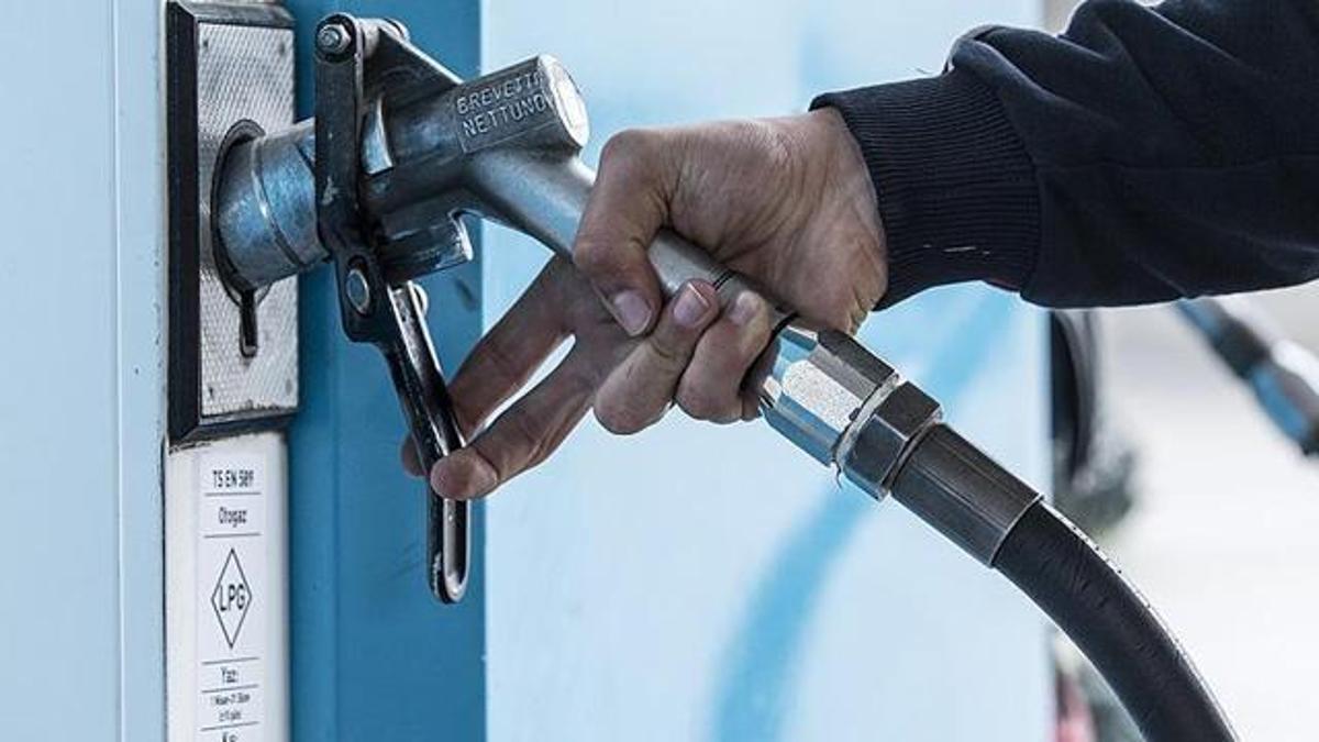 Akaryakıt fiyatlarıyla ilgili flaş karar! İndirim geldi, benzin, motorin ve LPG otogaz...