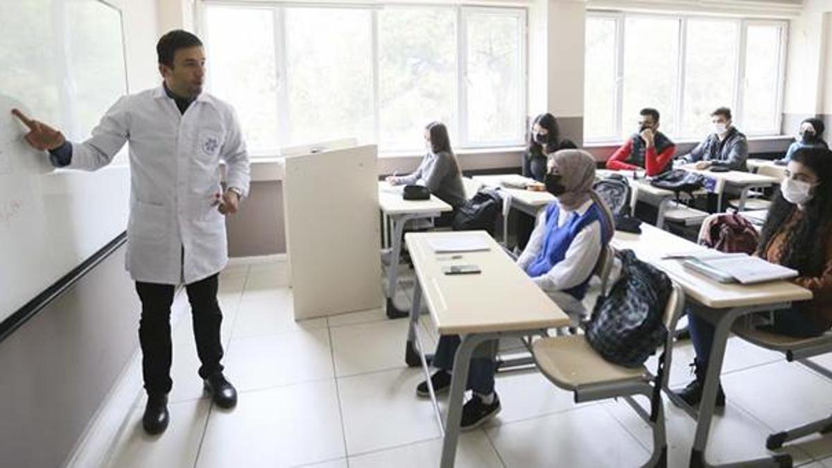 Öğretmenler için flaş karar! Tamamen değişiyor, artık zorunlu olacak! Ödemeler yüzde 120 artıyor...
