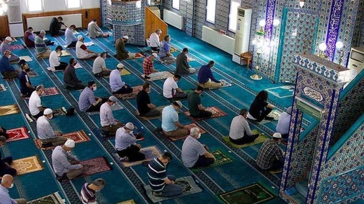 Cuma namazı saati! Cuma namazı kaçta bitiyor, ezan saat kaçta okunuyor? İl il Cuma namazı saati vakti 4 Şubat 2022
