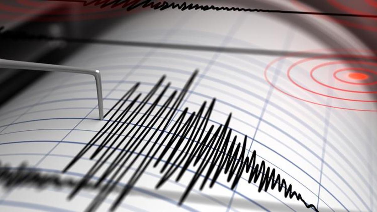 Afganistan'da 5.7 büyüklüğünde deprem