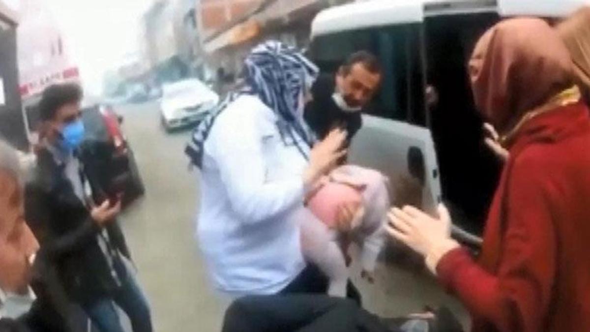 Mağaza çalışanı 'Heimlich manevras' ile kurtardı