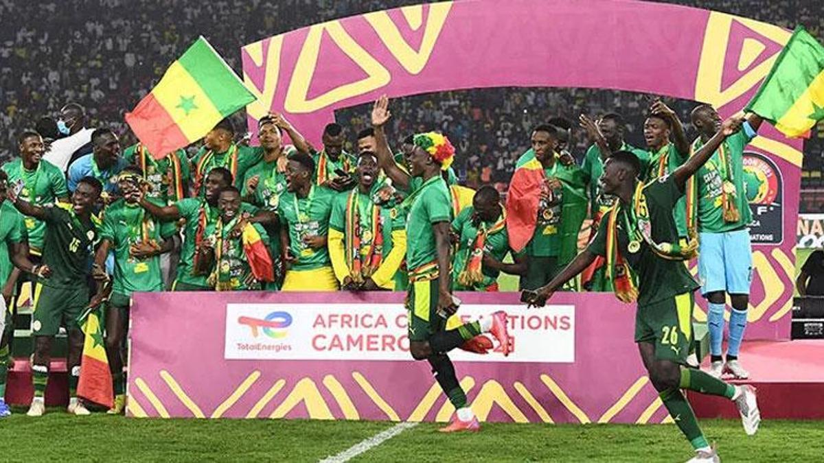 Ev sahibi Kamerun gol kralı Aboubakar şampiyon Senegal!