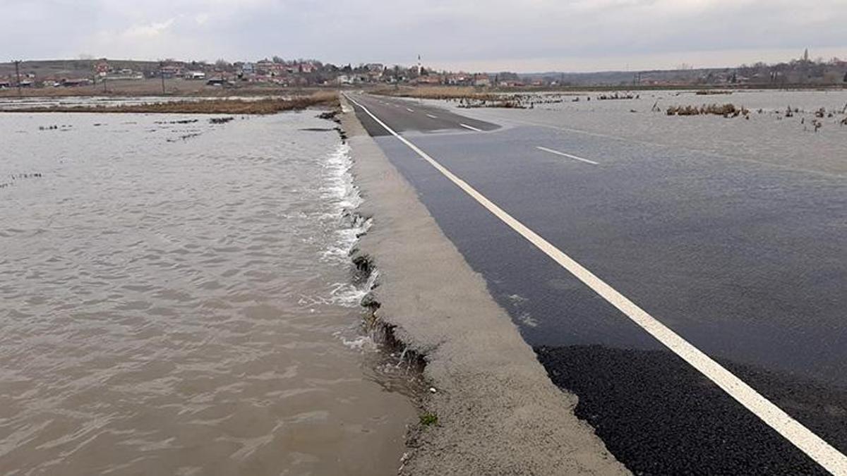 Taşan Ergene Nehri için 'sarı alarm', ekili alanlar sular altında