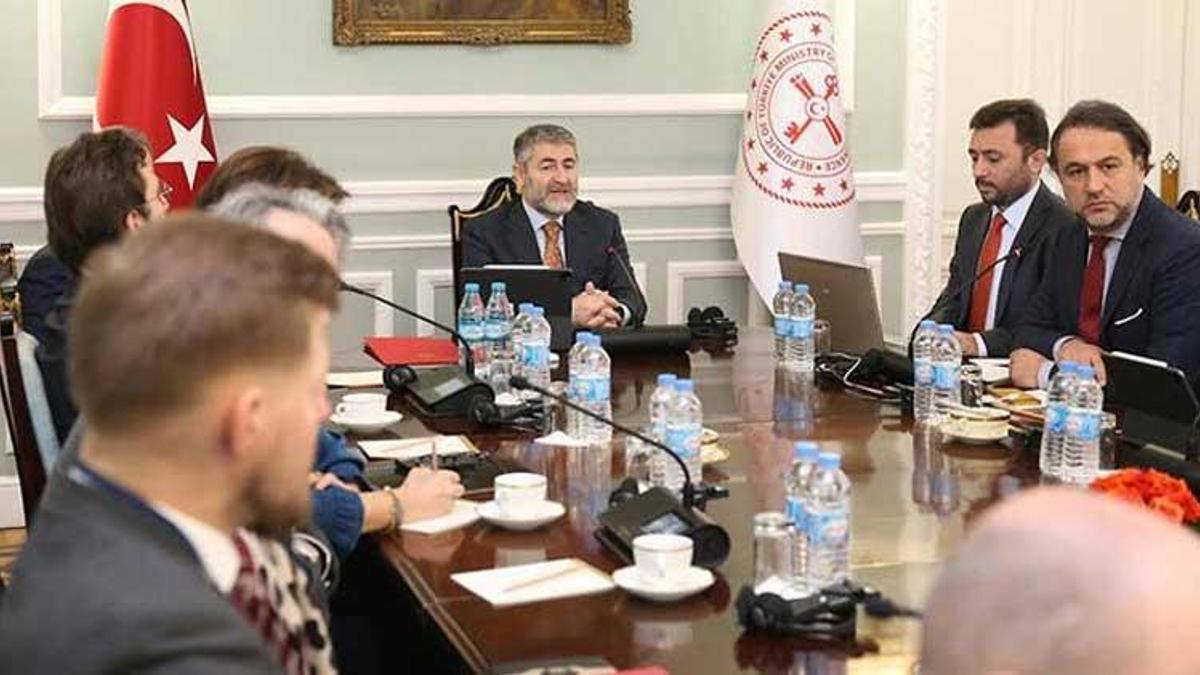 Bakan Nebati, Londra'da yabancı yatırımcılarla görüştü