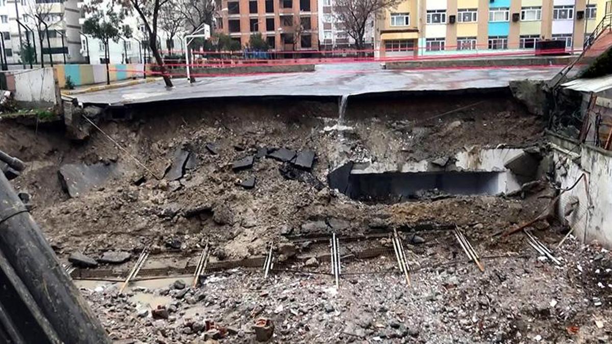 Avcılar'da okulun bahçe duvarı çöktü!