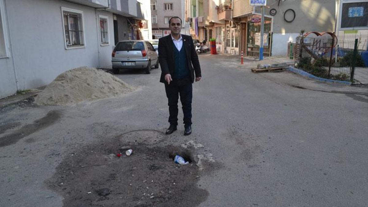 Tekirdağ Çorlu’da yol çöktü, evi fareler bastı