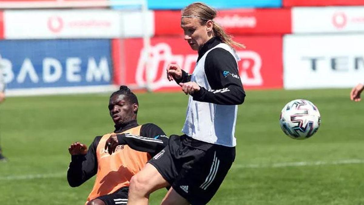 Beşiktaş'ta 2 imza birden! İç transferde önemli hamle
