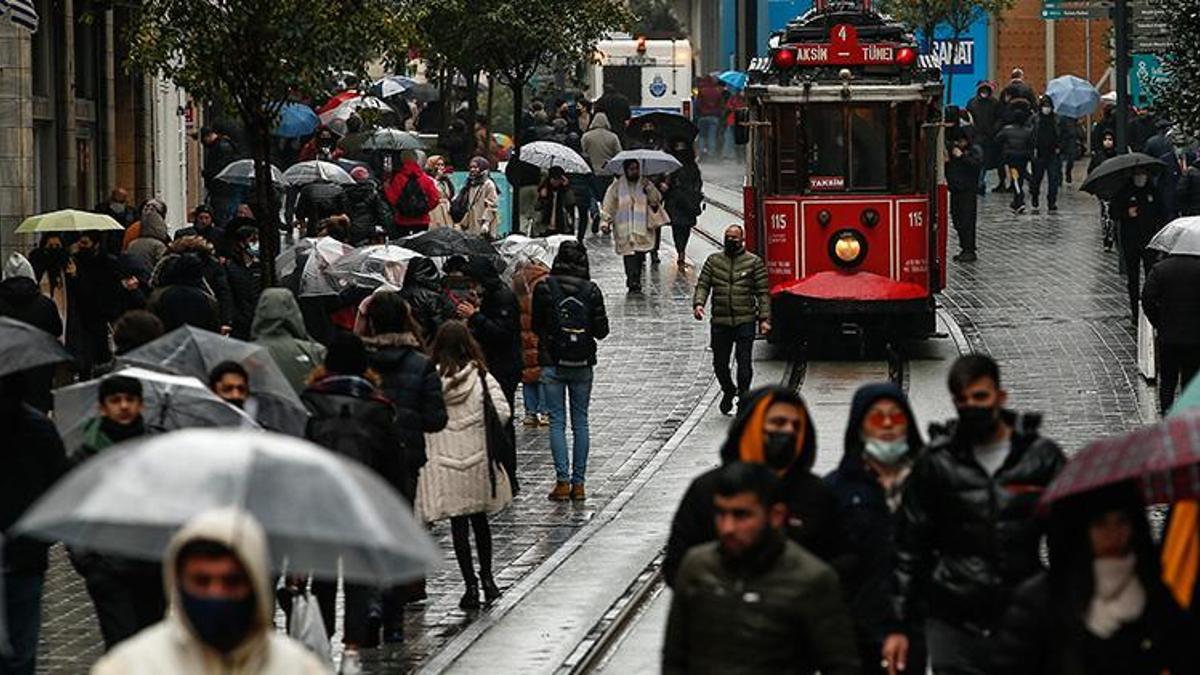 Bilim Kurulu Üyesi Özlü: Virüs, döngüsel hastalık halini alacak gibi duruyor
