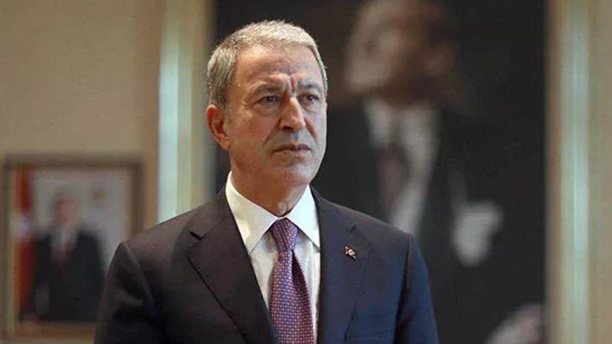 Bakan Akar Letonya Savunma Bakanı Pabriks ile görüştü!
