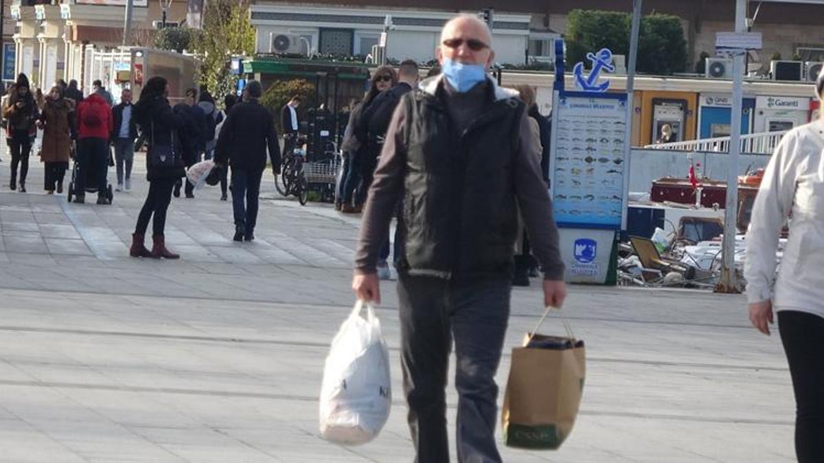 Bakan Koca'dan 65 yaş ve üstüne uyarı