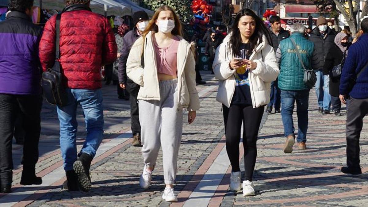 Maske ile ilgili son dakika açıklaması! Toplu taşıma, otobüs, uçak, sinema, tiyatro...