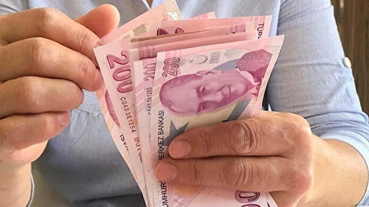 Bayram ikramiyesi ne kadar olacak, zam var mı? Emeklilere Ramazan ve Kurban Bayramında ne kadar ikramiye verilecek?