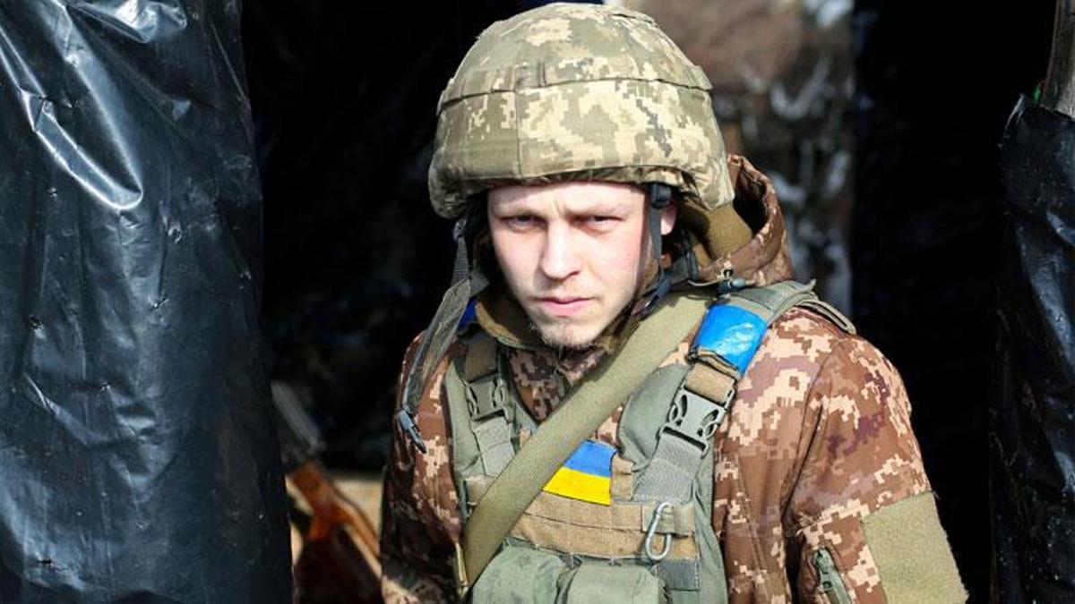 Donbass’taki çatışmalarda 1 Ukrayna askeri öldü, 6 asker yaralandı