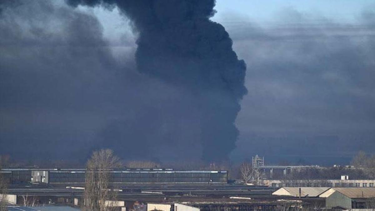 Ukrayna'daki ayrılıkçı Luhansk yönetimi: Ukrayna'ya ait 2 adet Su-24 savaş uçağını düşürdük