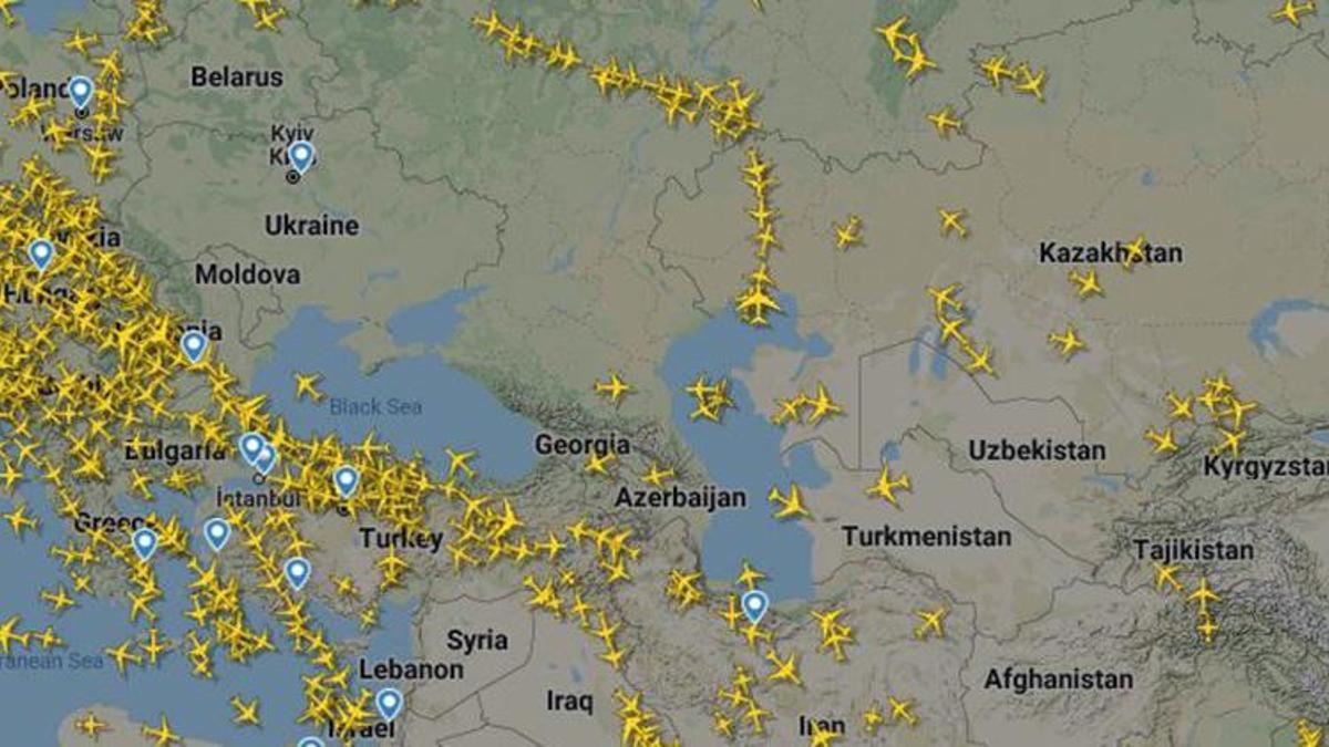 Türk hava sahasında yoğunluk! Uçaklar rotayı değiştirdi, tümü Türkiye’ye yöneldi!