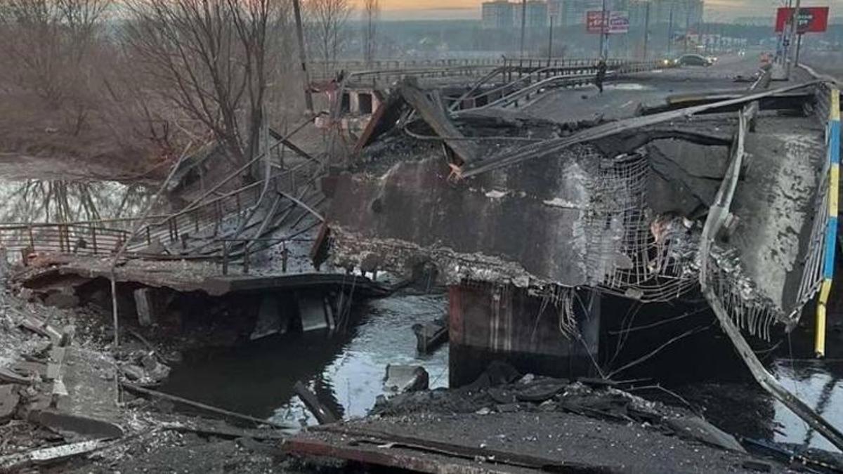 Ukraynalı denizci Rus ordusunu durdurmak için aracıyla birlikte köprüyü havaya uçurdu