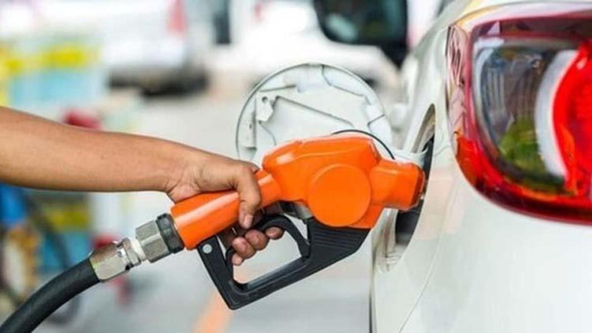 Benzin fiyatı ne kadar oldu, benzine zam var mı 25-26 Şubat? Motorine zam geldi mi? Akaryakıt zam haberleri!