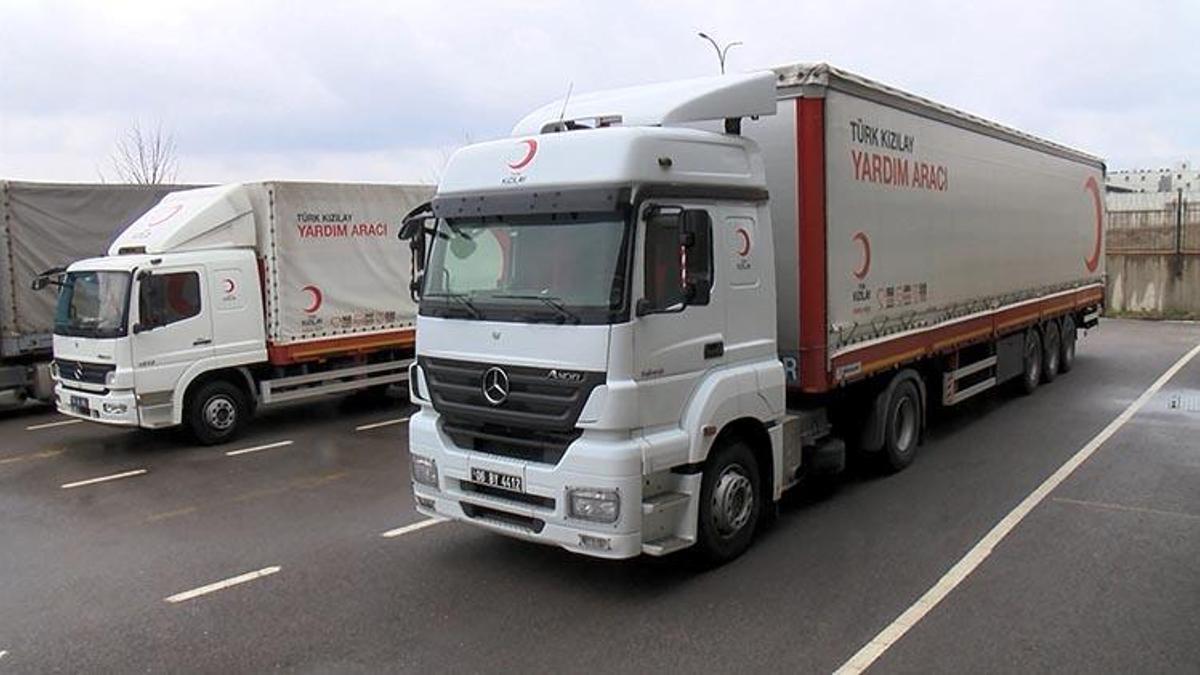 Türk Kızılay'ından Ukrayna'ya 5 TIR yardım