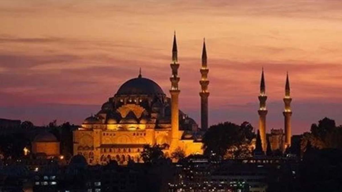 Miraç Kandili mesajları 2022 ve resimli kandil sözleri! Yeni kısa güzel anlamlı dualı ayetli dileklerle Hayırlı Kandiller kutlama mesajı gönderin!