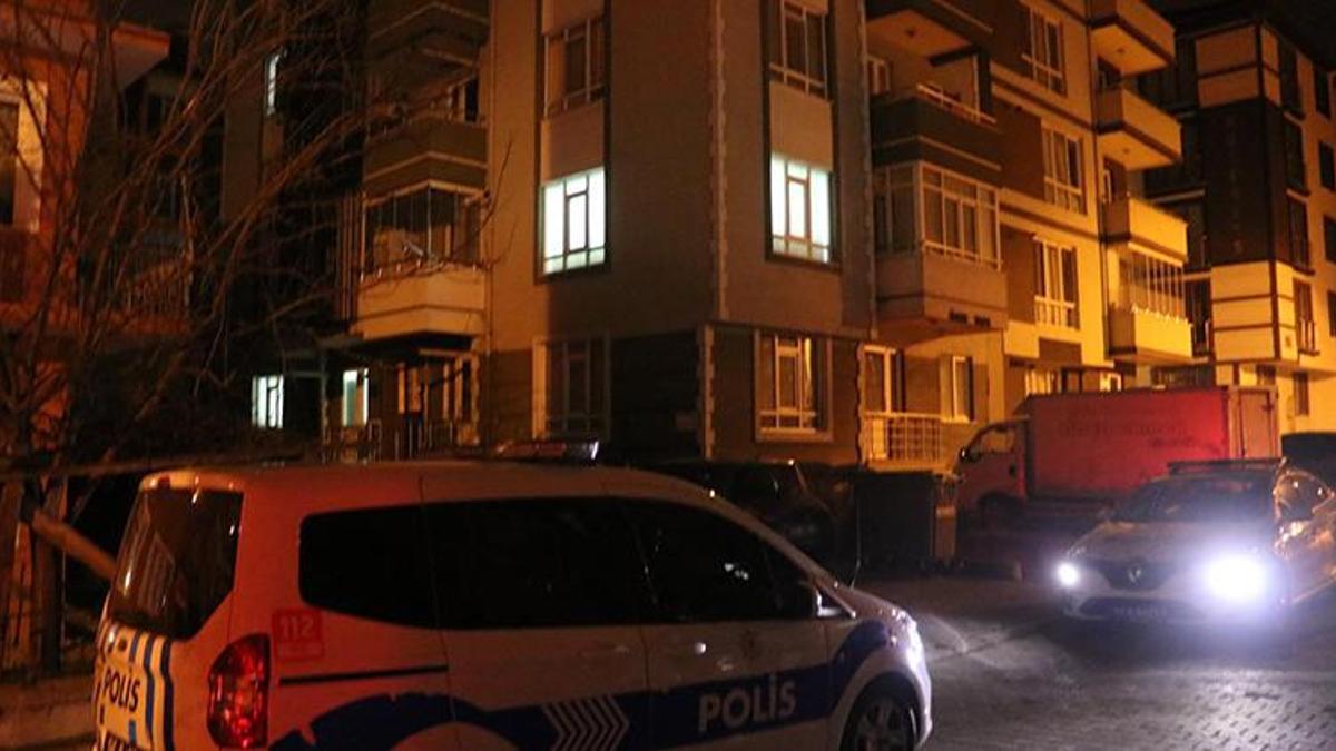 Tartıştığı sevgilisini sırtından bıçakladı