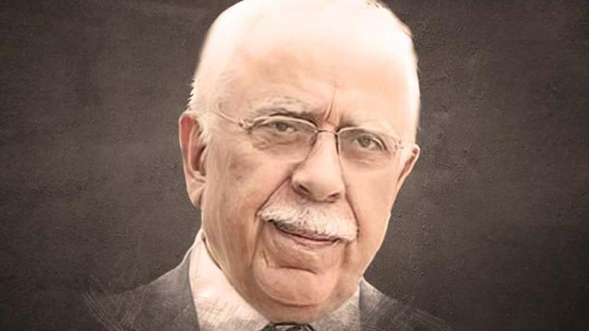 Eski bakan Sadi Somuncuoğlu hayatını kaybetti