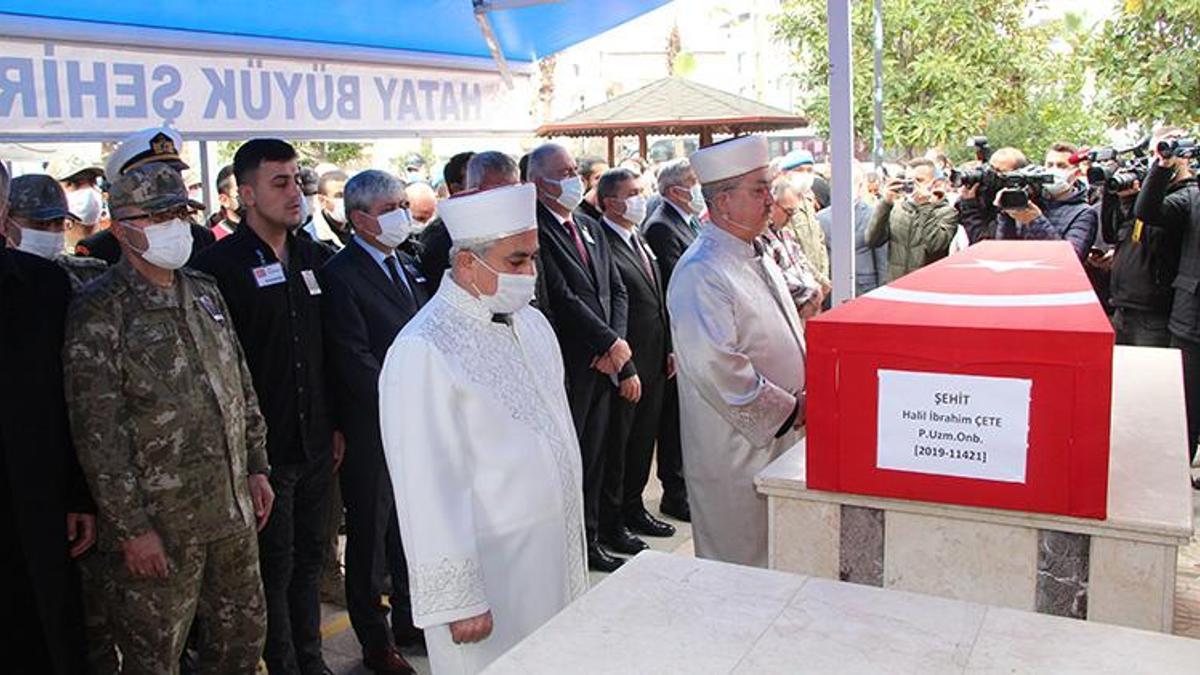 Hataylı şehit son yolculuğuna uğurlandı!