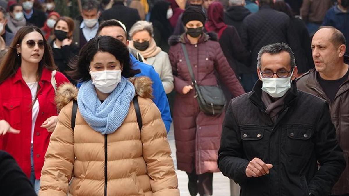 Omicron varyantı ile ilgili yüz güldüren açıklama! 'Kendi kendini yok ediyor'