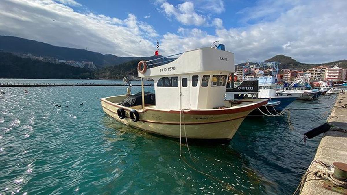 Amasra'da kuvvetli rüzgar! Tekneler limana çekildi