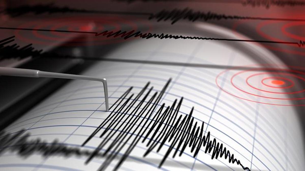 Antalya'da korkutan deprem!
