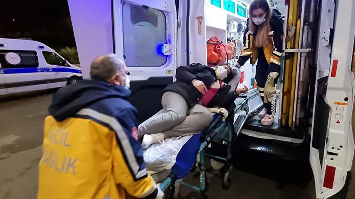Eşi darbetti, şişledi, bıçakladı; komşularına sığındı