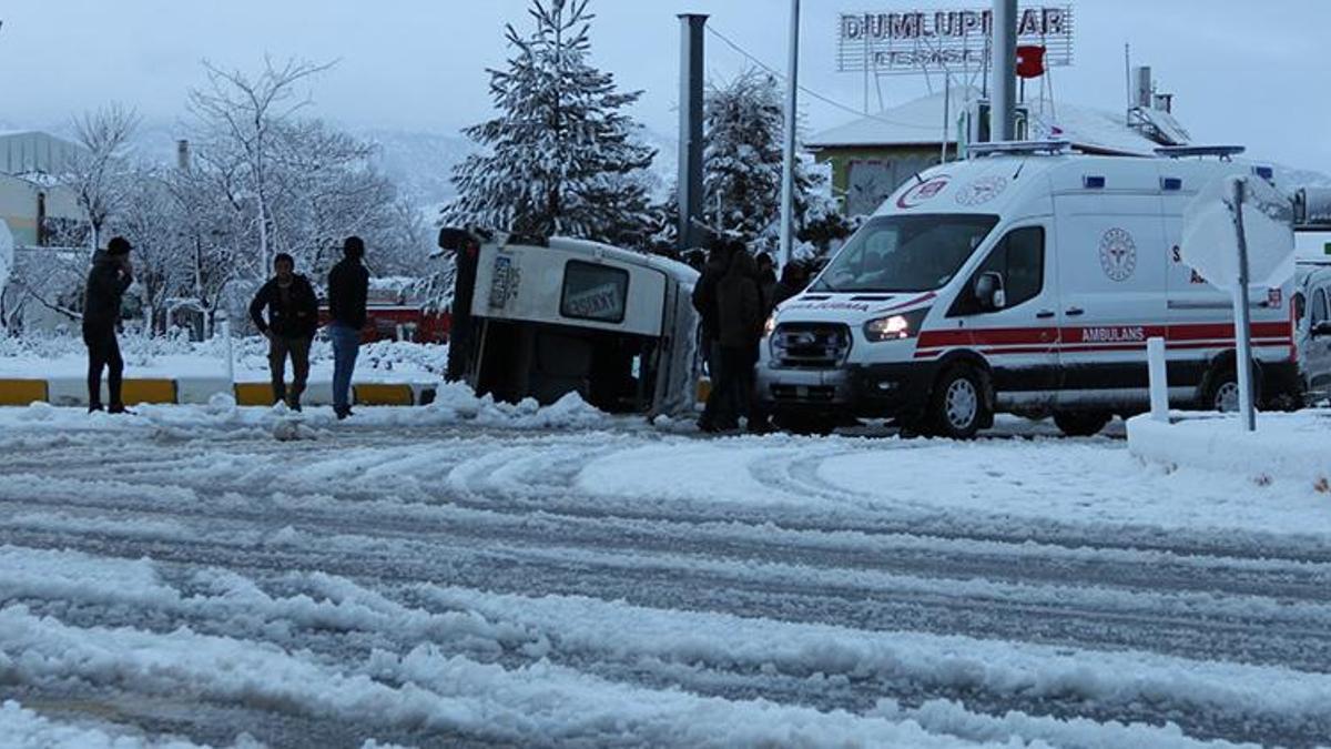 Konya'da feci kaza! İşçi servisleri çarpıştı: 14 yaralı var