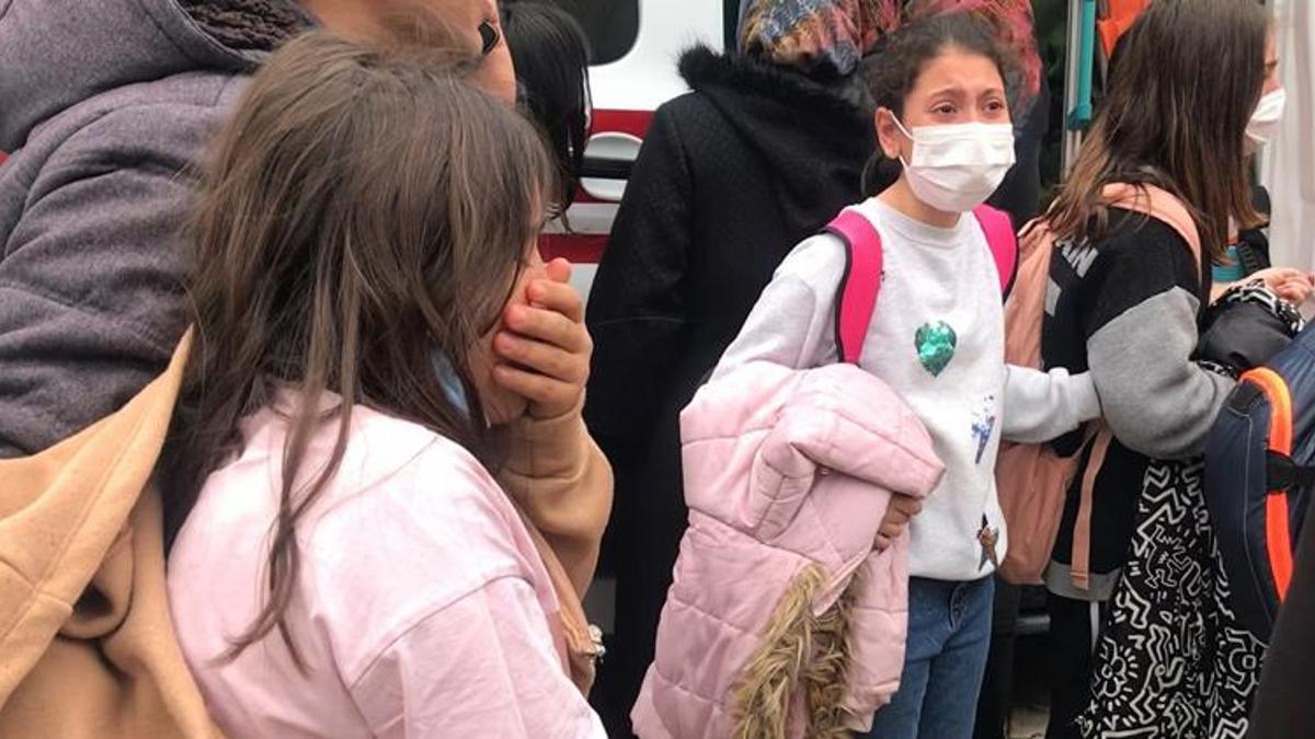 Onlarca öğrenci hastaneye koştu, valilikten flaş açıklama geldi! Gaz zehirlenmesi...
