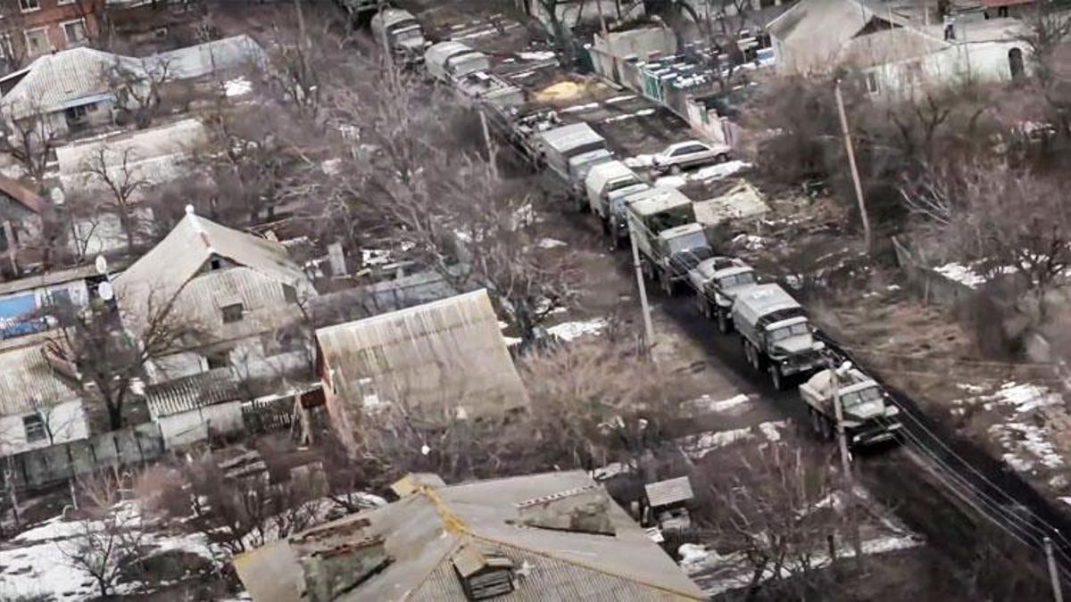 Kiev'e ilerleyen 64 kilometrelik Rus askeri konvoyu görüntülendi