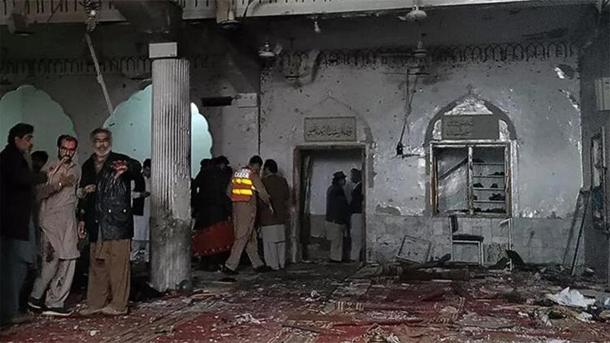 Pakistan'da camide patlama! Onlarca ölü ve yaralı...