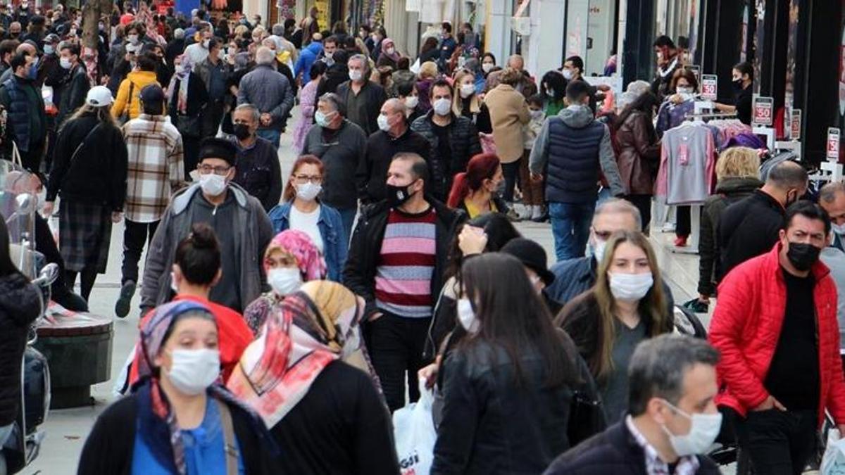 Türkiye'nin yeni nüfusu belli oldu! Nüfusun yüzde 49,9'unu kadınlar, yüzde 50,1'ini erkekler oluşturuyor