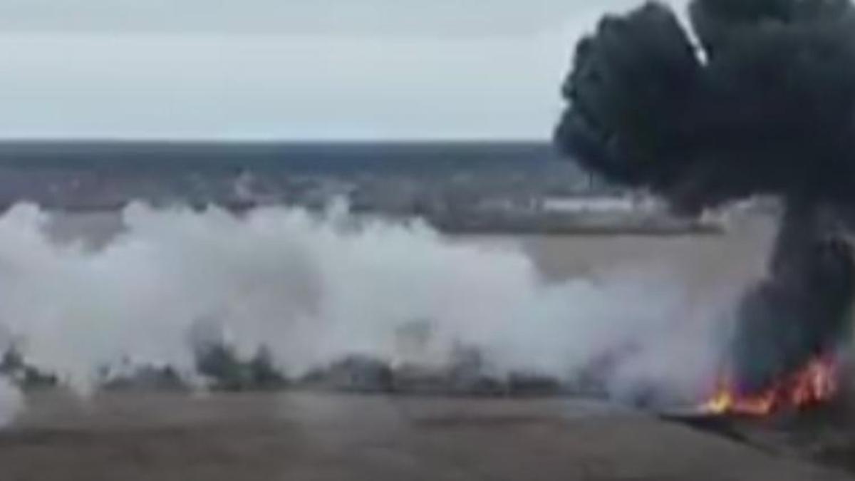 Ukrayna dehşet anlarını paylaştı! Rus helikopter alev topuna döndü