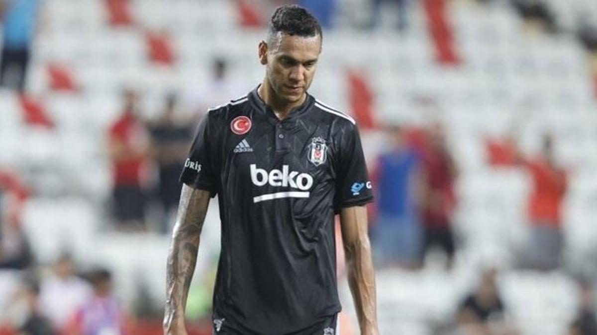 Pjanic, Oğuzhan Özyakup ve Josef de Souza Başakşehir maçında yok!