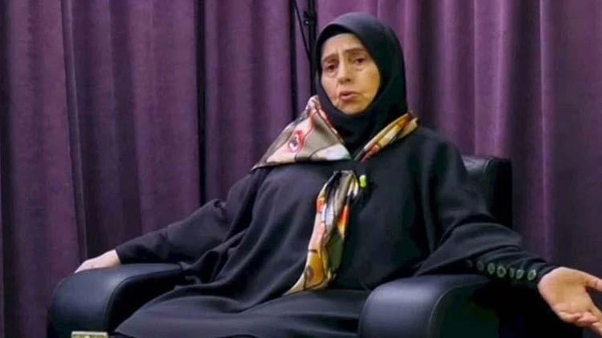 Emine Şenlikoğlu kimdir, hangi kitapları yazdı? İşte Emine Şenlikoğlu’nun hayatı…
