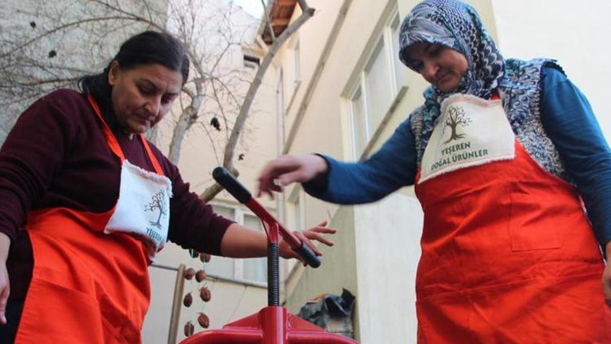 90 yıldır aynı yöntemi kullanıyorlar! 100 kilodan 10 kilo çıkıyor