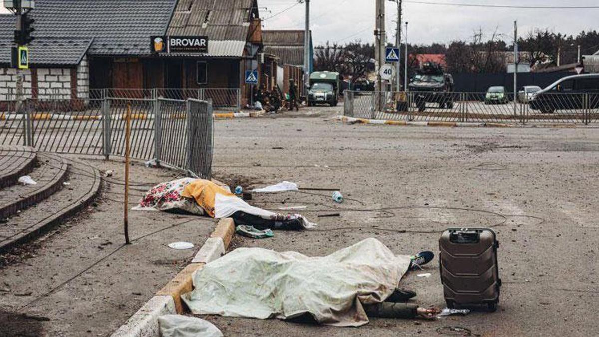 Ukrayna Dışişleri, Irpin'de tahliye sırasında yaşamını yitiren bir ailenin fotoğraflarını paylaştı