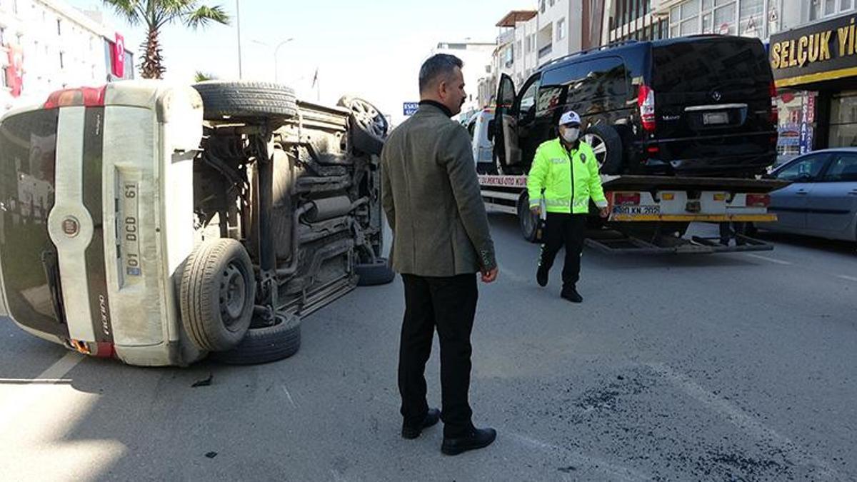 Bakan Yanık’ın ziyareti sırasında başkanın makam aracına çarptılar