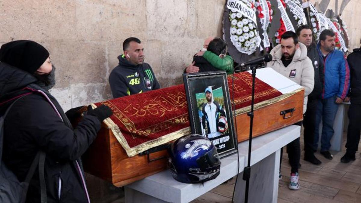Şaka yaptığı arkadaşının yumruklarıyla ölen Nevrekop'u, motosiklet tutkunları uğurladı