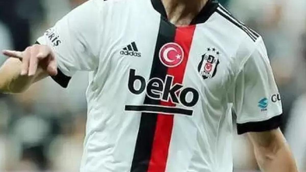 Beşiktaş’a Galatasaray derbisi öncesi iki yıldızdan şok haber!