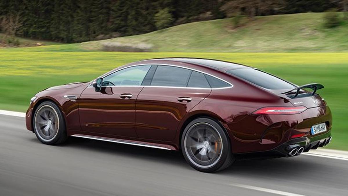 Mercedes-AMG GT  4.9 milyon TL'ye geldi!