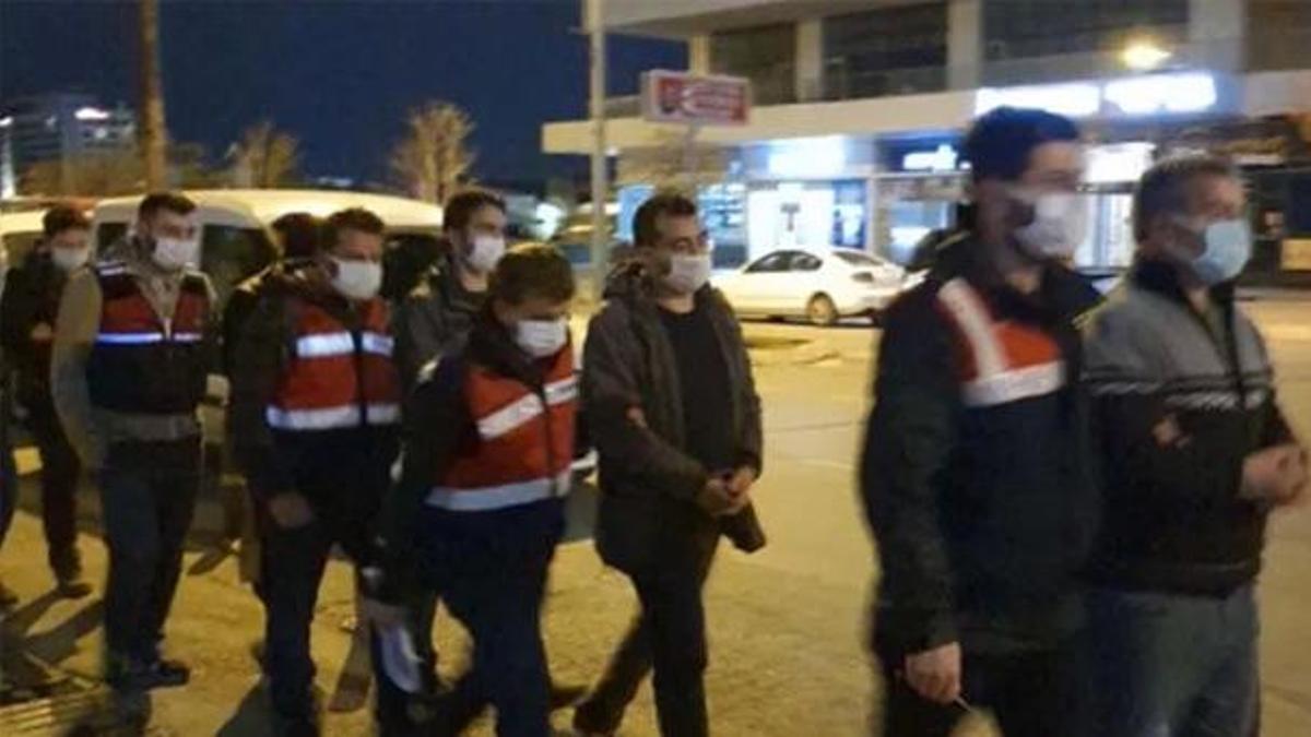 İzmir merkezli FETÖ soruşturmasında 44 tutuklama