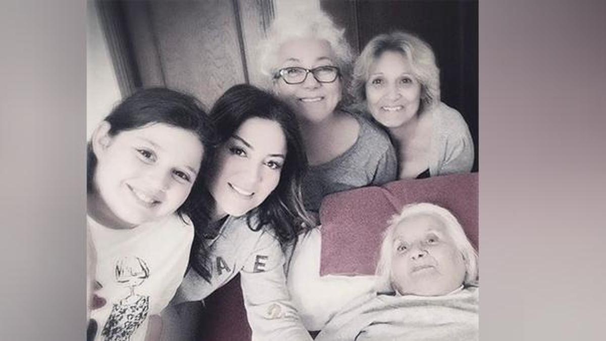 Ünlü sanatçı Aşkın Nur Yengi'nin acı günü! Annesi hayatını kaybetti