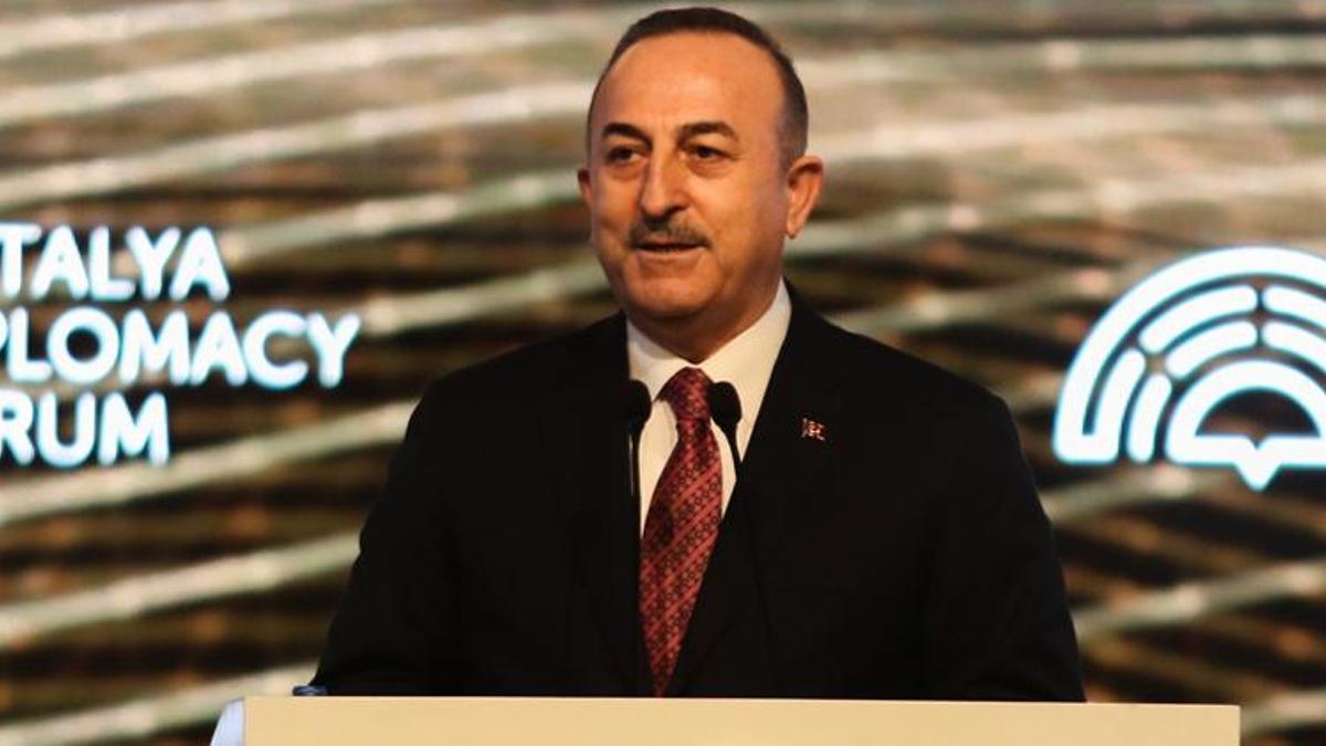 Türkiye ile Ermenistan arasında yıllar sonra ilk temas! Bakan Çavuşoğlu'ndan flaş açıklamalar